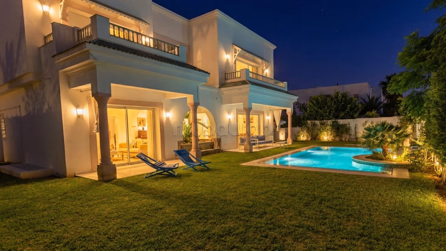 Villa de prestige par excellence aux Berges du Lac